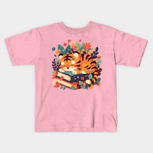 Cute Bookish Tiger Kids T-Shirt